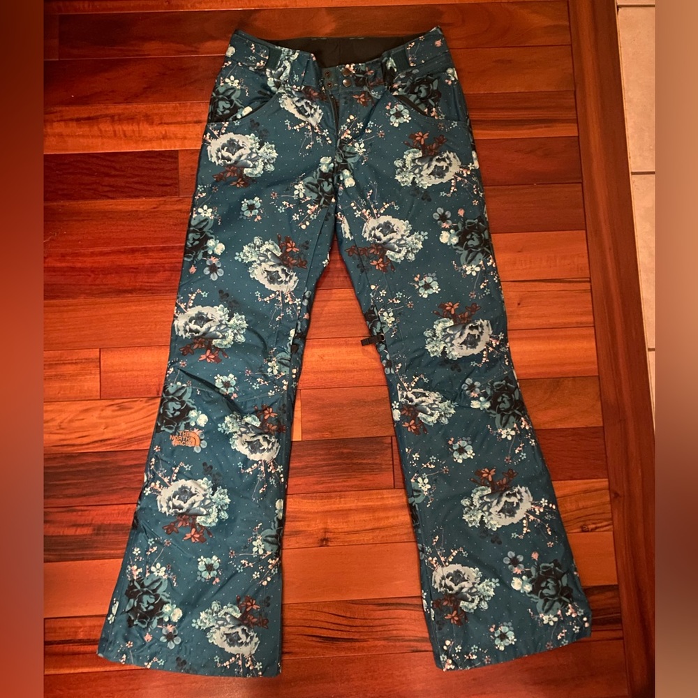 The North Face women’s ski/ snow pants